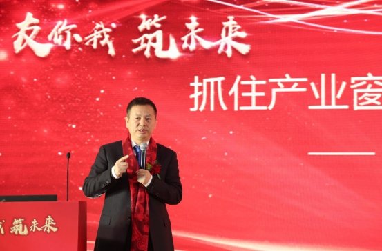 拒喧嚣，深聚焦。