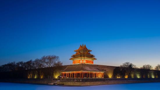 01f0b9a42a9d40ffbd1d3d246cf2903a